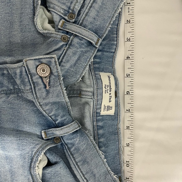 Curve Love High Rise Dad Jeans - Picture 4 of 5